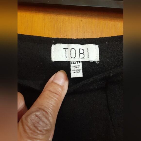 Tobi Women's Half Leg  Skirt Size XL/TP Size Zip Closure - Picture 3 of 6